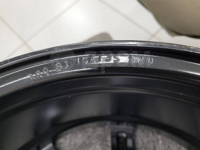 Красивые новые Sakura Wheels 15" 7j (4*100/4*114.3) et+35 цо73.1мм