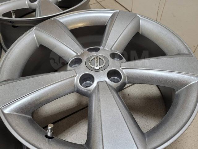 Красавцы Ниссан 17" (5*114.3) 7jj et+40 цо66.1мм