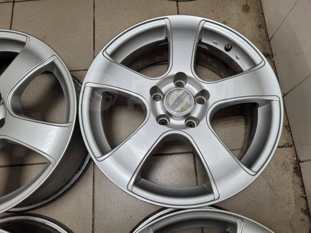 Красивые Bridgestone Violento 17" (5*114.3) 7j et+38 цо73.1мм