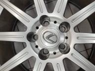 Оригинальные Lexus/Toyota/Climate 18" 8j et+30 (5*114.3) цо60.1мм