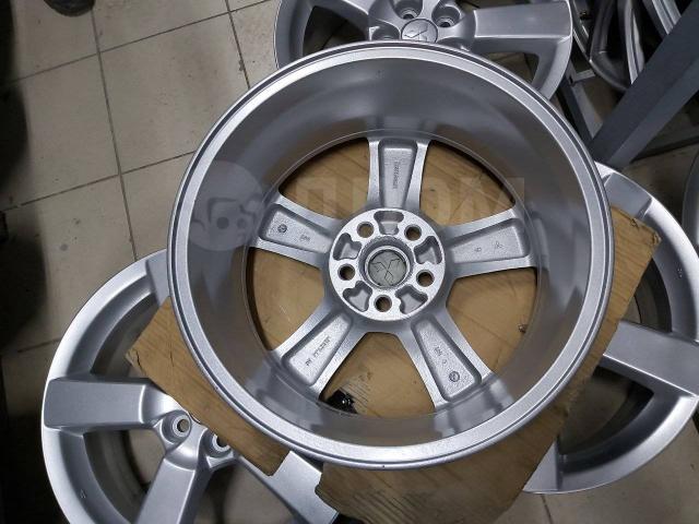 Оригинальные Mitsubishi Outlander 18" 7jj et+38 (5*114.3) цо67.1мм