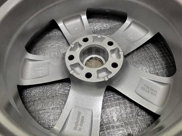 Красавцы графит Nissan 17" (5*114.3) 6.5j et+40 цо66.1мм