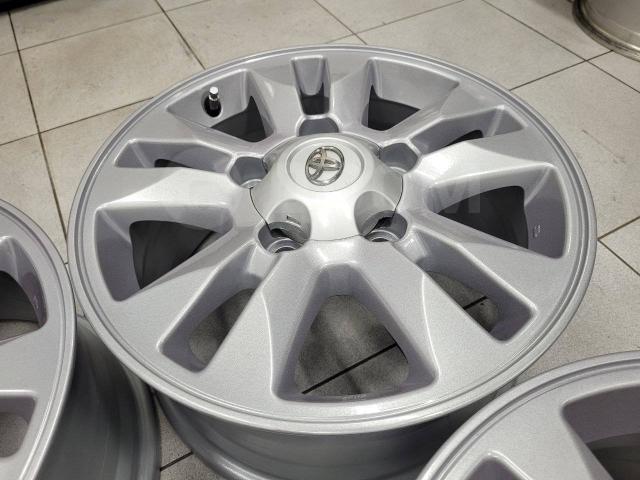 Оригинальные 17" Тойота Лендкрузер 200/100 (5*150) 8j ет+60 цо110.1мм Toyota