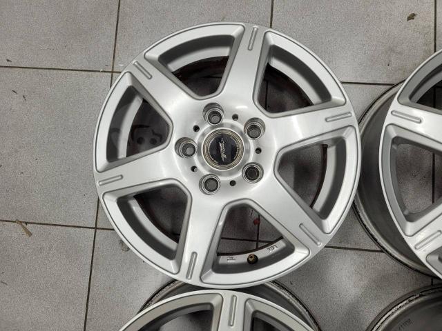 Красивые Bridgestone Toprun 15" (5*114.3) 6j et+53 цо73.1мм