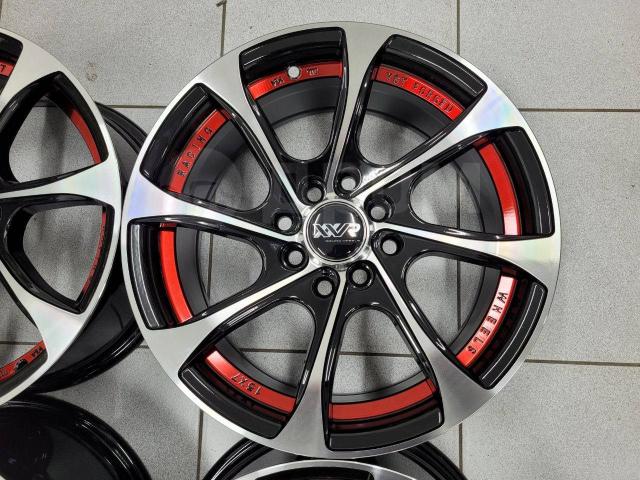 Красивые новые Sakura Wheels 15" 7j (4*100/4*114.3) et+35 цо73.1мм