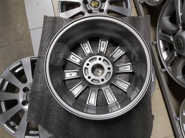 Красавцы графит для Toyota 16" 6.5j (5*114.3) ет+45 цо60.1мм