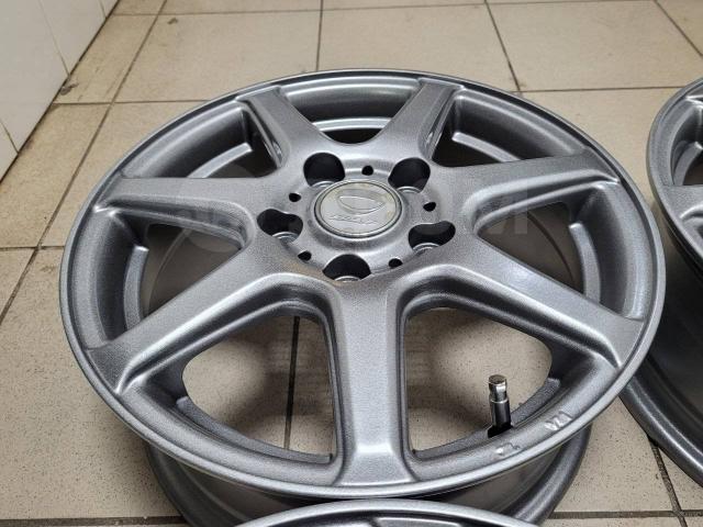 Красивые Dunlop ProV7 15" (5*114.3) 6j et+50 цо73.1мм