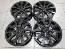 Красавцы черный глянец Тойота 16" (5*114.3) 6.5j et+45 цо60.1мм Toyota