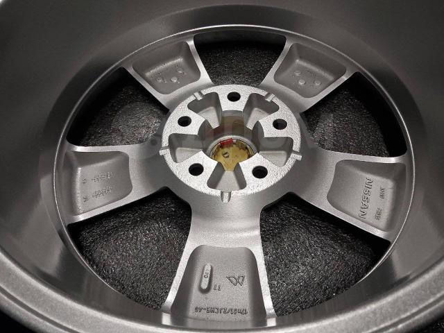 Оригинальные литые диски Nissan 17" 6.5j et+40 (5*114.3) цо66.1мм