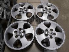 Оригинальные литые диски Nissan 15" (5*114.3) 5.5j et+45 цо66.1мм