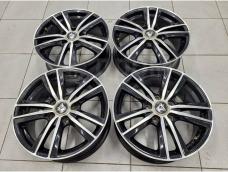 Красивые 16" Razec (5*114.3) 6.5j ет+45 цо73.1мм Rozest