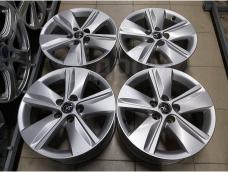 Оригинальные Тойота RAV4/Хариер на 17" (5*114.3) 7j et+39 цо60.1мм Toyota