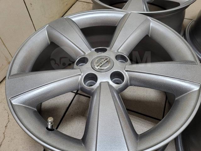 Красавцы Ниссан 17" (5*114.3) 7jj et+40 цо66.1мм