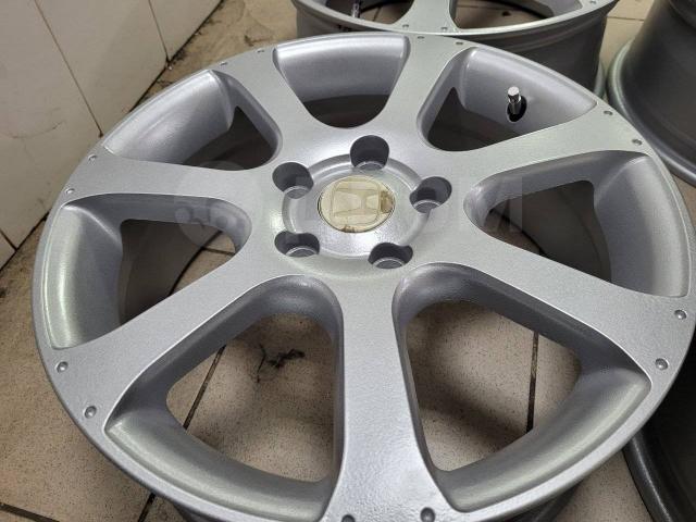 Красивые Qualex графит Honda на 17" (5*114.3) 6.5j et+50 цо64.1мм