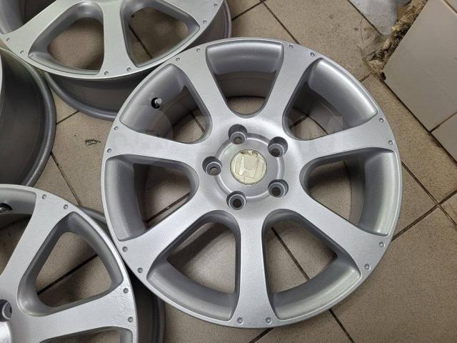 Красивые Qualex графит Honda на 17" (5*114.3) 6.5j et+50 цо64.1мм