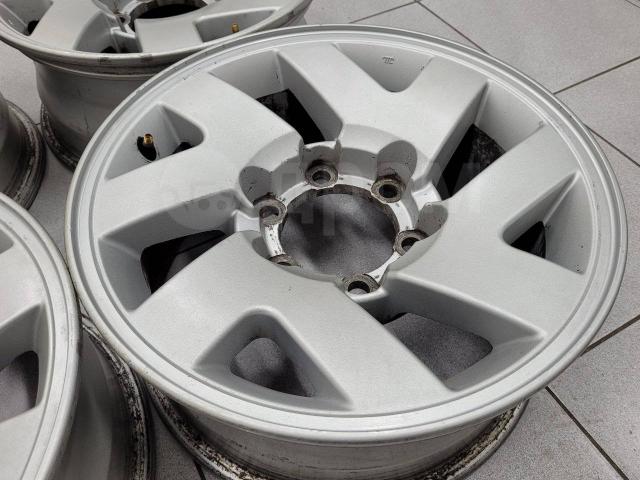 Оригинальные Митсубиши (Enkei) 16" 7jj (6*139.7) et+10 цо108.1мм