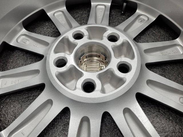 Оригинальные 17" Toyota Crown 7j et+45 (5*114.3) цо60.1мм (Япония)