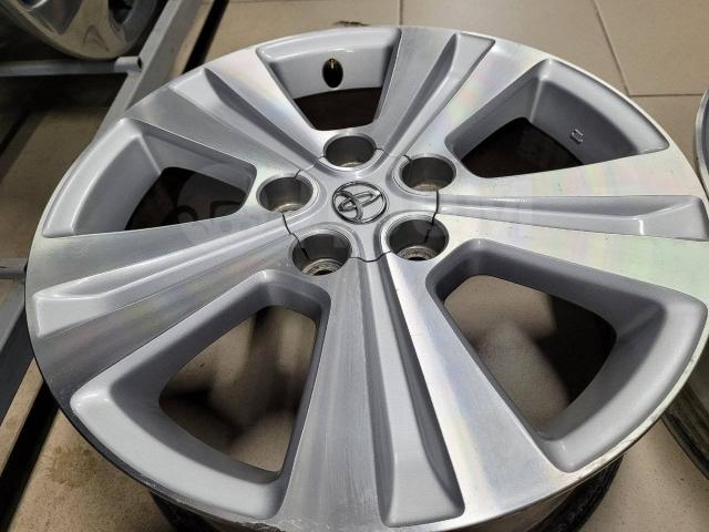Оригинальные Тойота Ипсум 17" (5*114.3) 6.5jj et+45 цо60.1мм Toyota