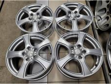 Красивые Bridgestone Violento 16" 6.5j (5*114.3) ет+33 цо73.1мм