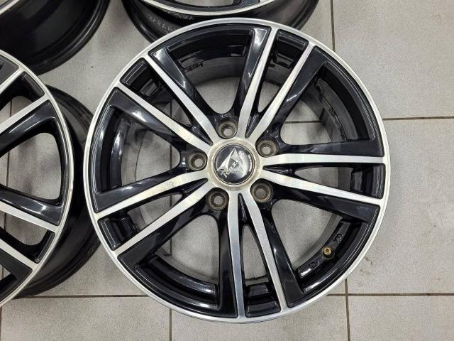 Красивые 16" Razec (5*114.3) 6.5j ет+45 цо73.1мм Rozest