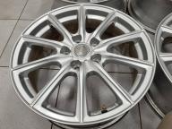 Оригинальные Bridgestone Eco Form/Тойота 17" 7j et+45 (5*114.3) цо60.1 Toyota