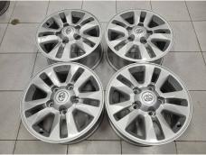 Оригинальные 17" Тойота Лендкрузер 200/100 (5*150) 8j ет+60 цо110.1мм Toyota