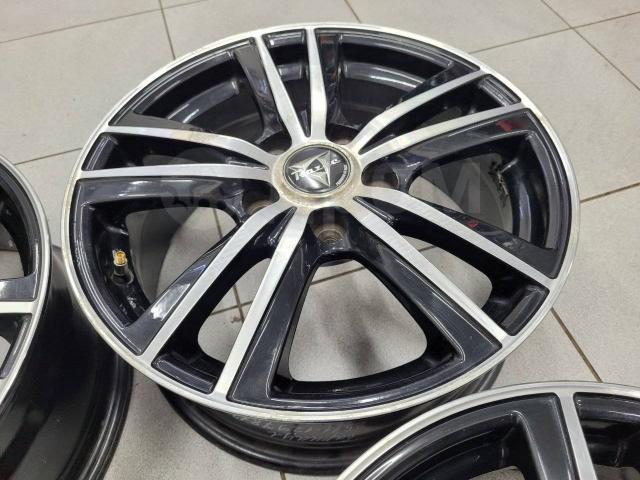 Красивые 16" Razec (5*114.3) 6.5j ет+45 цо73.1мм Rozest
