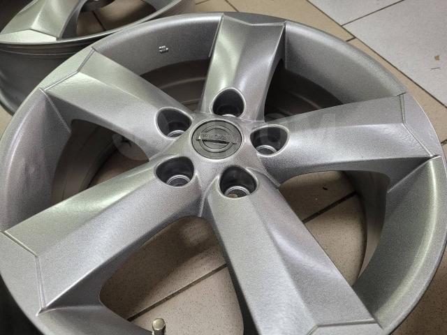 Красавцы графит Nissan 17" (5*114.3) 6.5j et+40 цо66.1мм