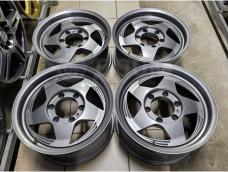 Красавцы B. Blanks (Япония) 16" 8jj (6*139.7) et+30 цо110.1мм B.Blanks