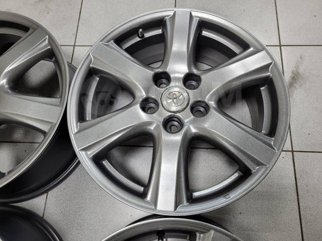Красавцы в цвете графит Toyota 17" (5*114.3) 7jj et+45 цо60.1мм