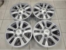 Оригинальные 17" Тойота Лендкрузер 200/100 (5*150) 8j ет+60 цо110.1мм Toyota