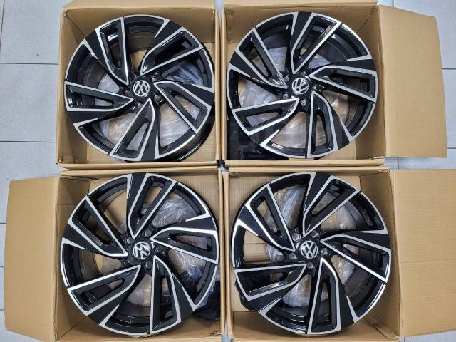 Новые! в наличии! 19" Volkswagen/Audi/Skoda (5*112) 8.5j ет+45 цо57.1