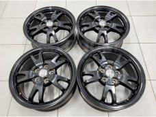Оригинальные Toyota prius30 (рестайл) 15" 6j et+45 (5*100) цо54.1мм