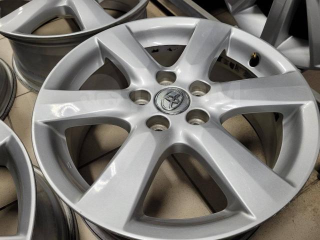 Оригинальные Toyota Rav4 17" 7j et+45 (5*114.3) цо60.1мм