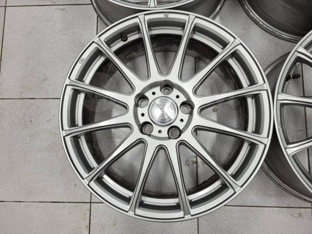 Оригинальные 18" Weds Ravrion (Toyota) (5*114.3) 7.5j et+35 цо60.1мм