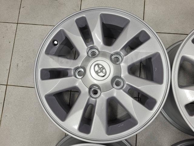 Оригинальные 17" Тойота Лендкрузер 200/100 (5*150) 8j ет+60 цо110.1мм Toyota