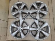 Красавцы Ниссан 17" (5*114.3) 7jj et+40 цо66.1мм