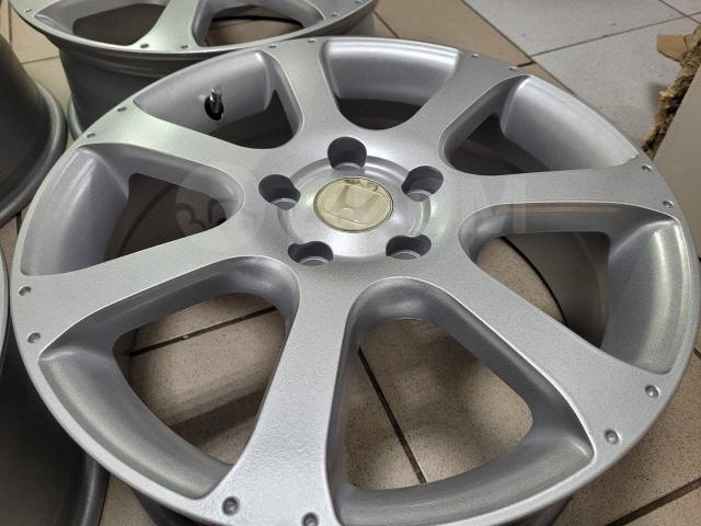 Красивые Qualex графит Honda на 17" (5*114.3) 6.5j et+50 цо64.1мм