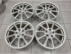 Оригинальные Тойота/Bridgestone 17" (5*114.3) 7,5j et+40 цо60.1мм Toyota