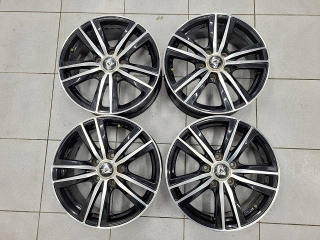 Красивые 16" Razec (5*114.3) 6.5j ет+45 цо73.1мм Rozest