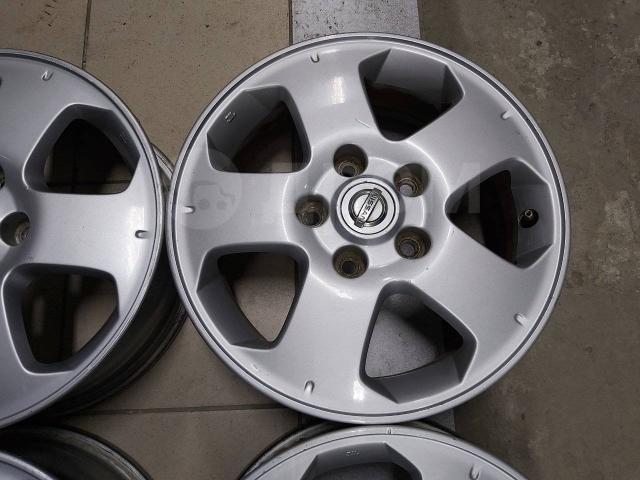 Оригинальные литые диски Nissan 15" (5*114.3) 5.5j et+45 цо66.1мм