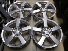 Оригинальные Mitsubishi Outlander 18" 7jj et+38 (5*114.3) цо67.1мм