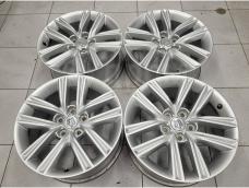 Оригинальные 17" Toyota Crown (5*114.3) 7.5j et+40 цо60.1мм (Япония)